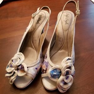 Women's Soft Style by Hush Puppies size 7 1/2